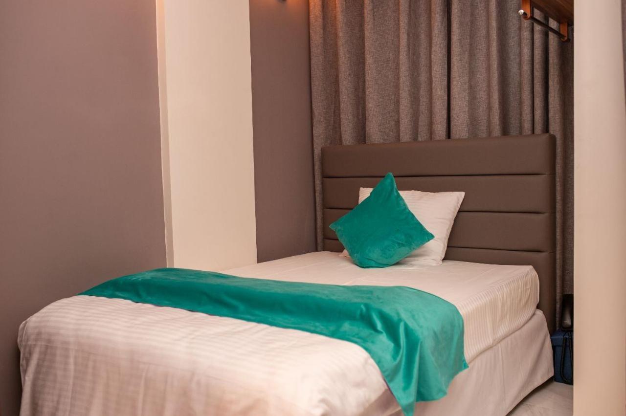 Dhimyaath Stay Malé Extérieur photo